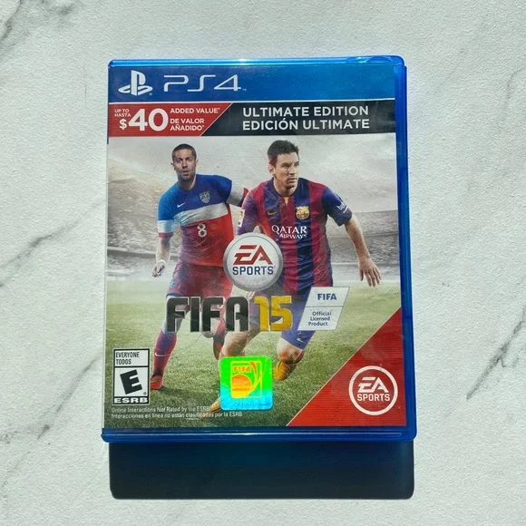FIFA 2021 - PS4 : Electronics